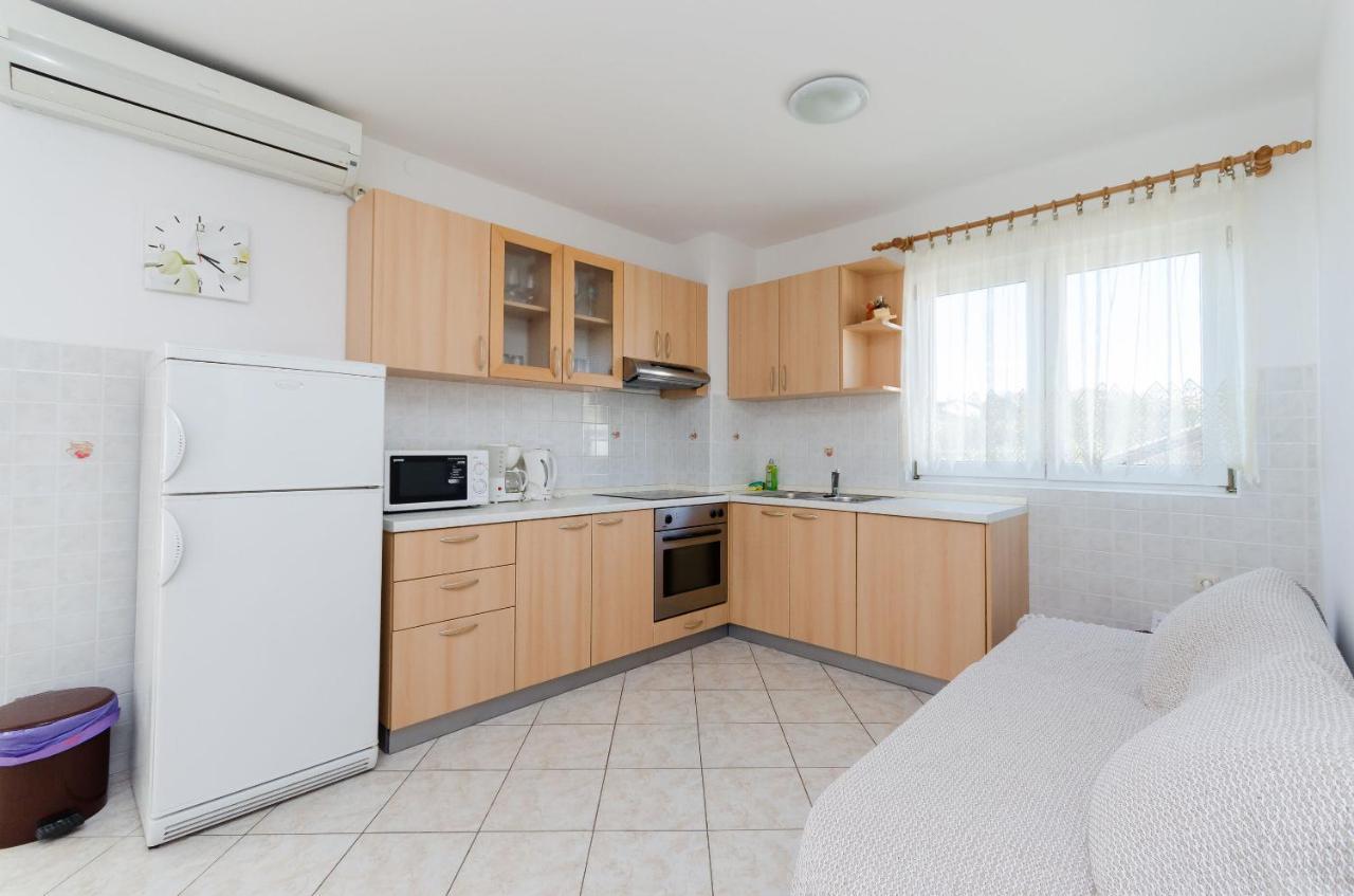 Apartments Marija P Lopar Exterior photo