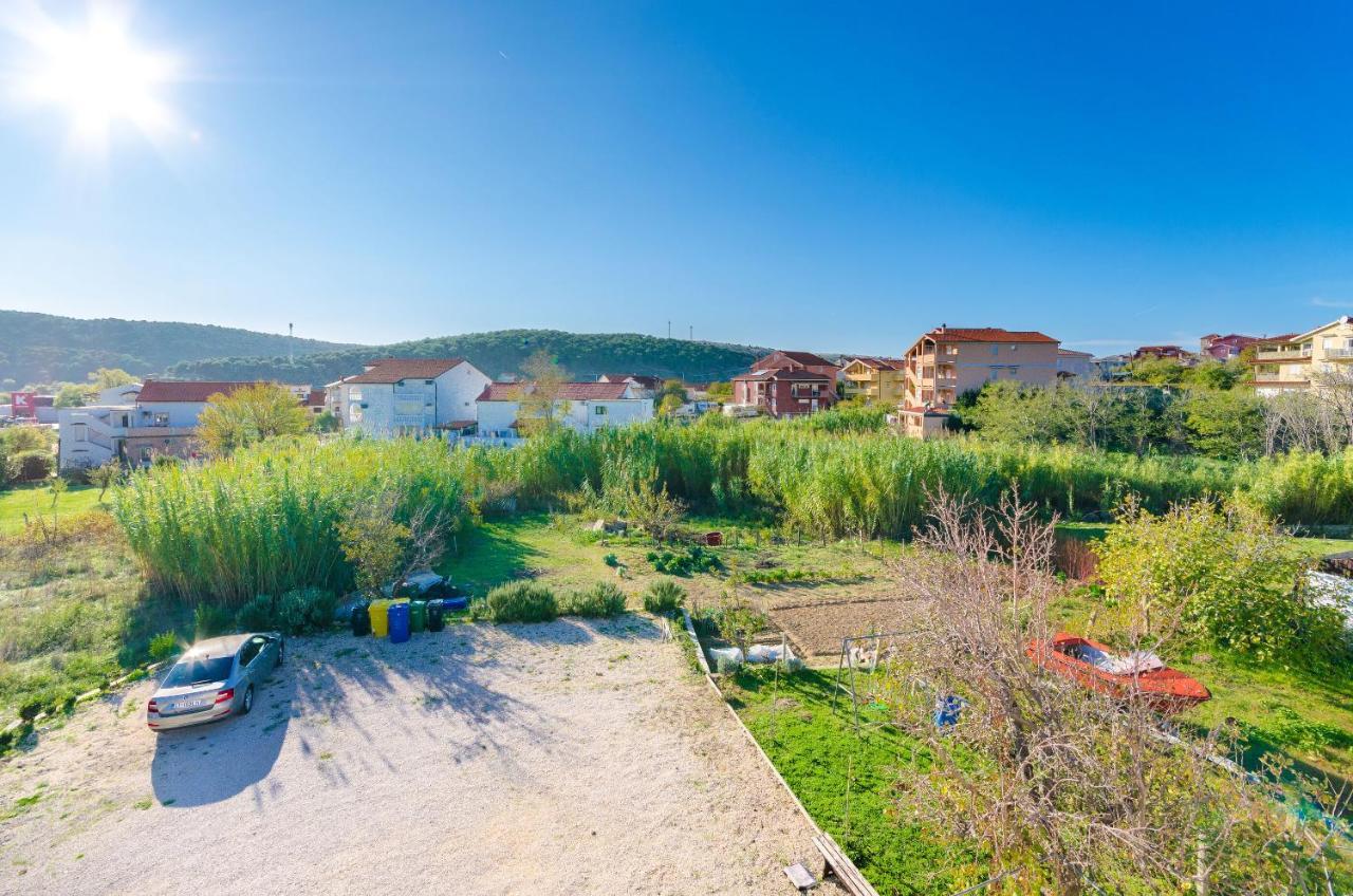 Apartments Marija P Lopar Exterior photo