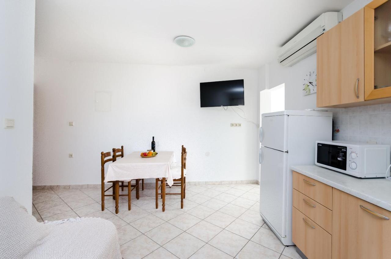 Apartments Marija P Lopar Exterior photo